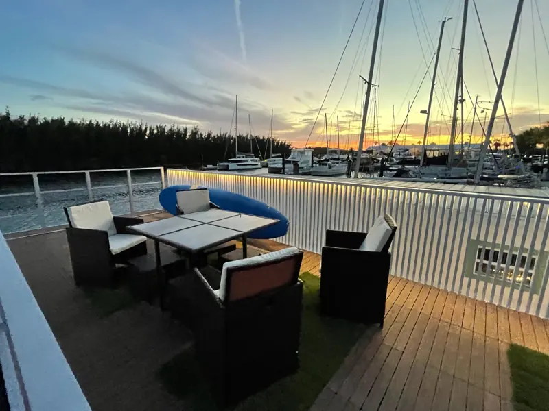 Casa Azul houseboat Key West &ndash; rooftop deck at golden hour