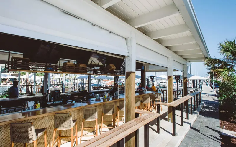 Salty Oyster Dockside Bar and Grill open-air bar on the marina